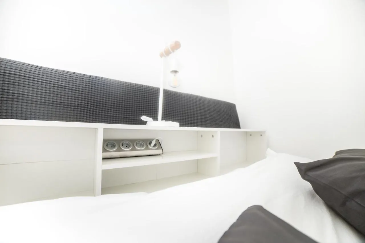 بروكسل City Centre Hidden Gem! Apartment For Up To 3 People