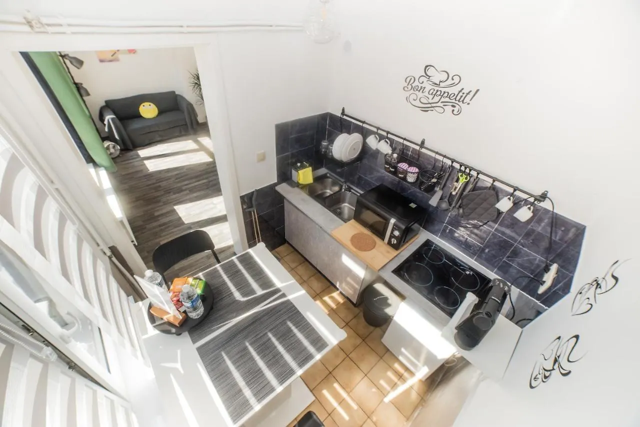 City Centre Hidden Gem! Apartment For Up To 3 People Bruselas