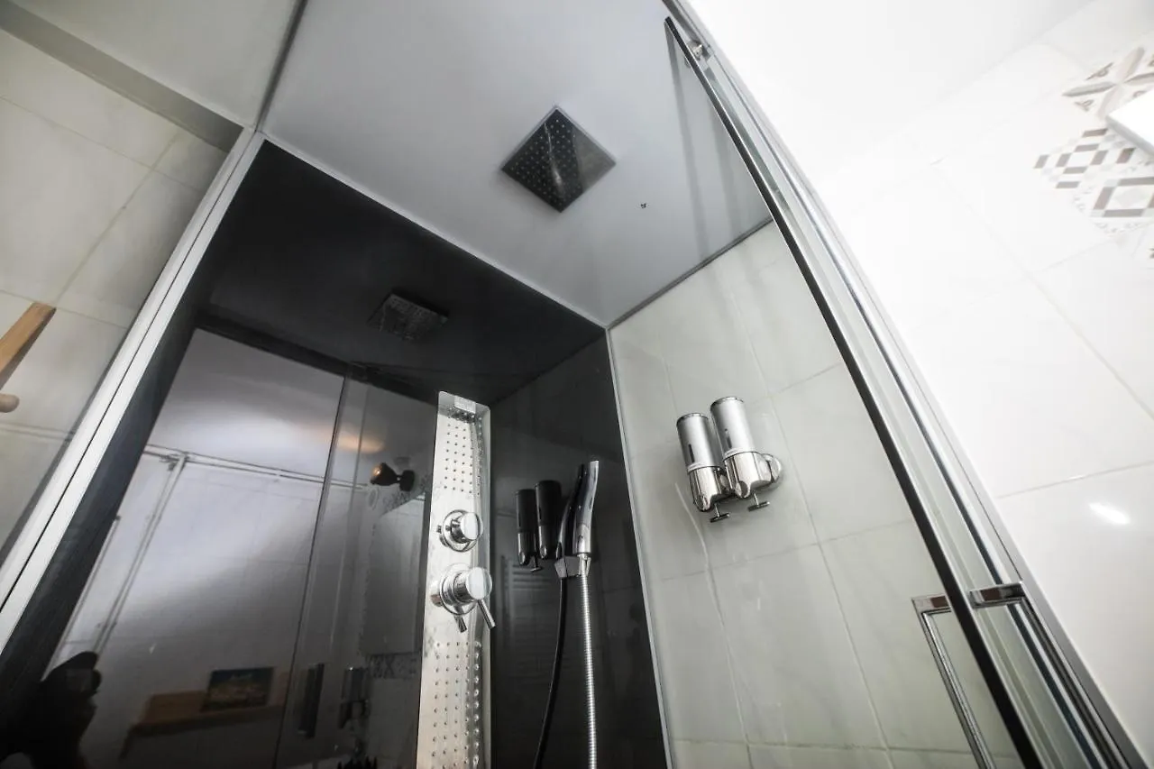 City Centre Hidden Gem! Apartment For Up To 3 People Bruselas 0*,  Bélgica