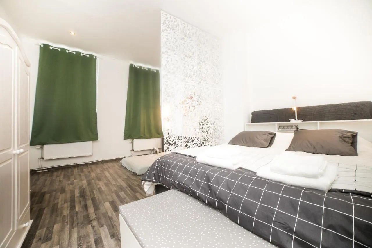 City Centre Hidden Gem! Apartment For Up To 3 People Bruselas 0*,  Bélgica